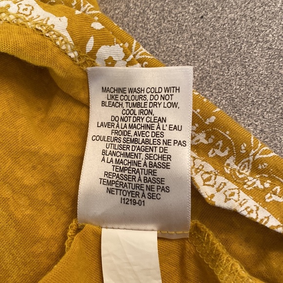 Lucky Brand - Ladies short sleeve floral print top. Size L - Picture 5 of 8